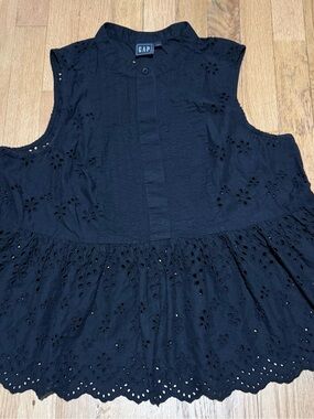 GAP Black Eyelet Sleeveless Peplum Top